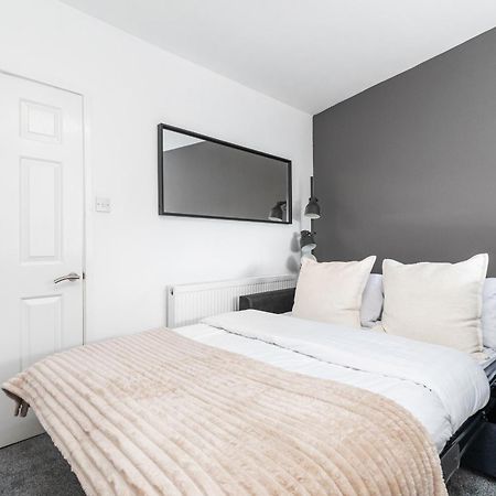 Stylish Studio Apt In Leeds ليدز المظهر الخارجي الصورة